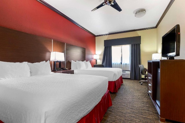 Best Western Plus Classic Inn and Suites image 3