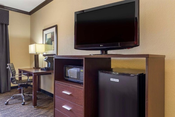 Best Western Plus Classic Inn and Suites image 34