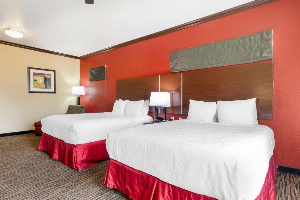 Best Western Plus Classic Inn and Suites image 42