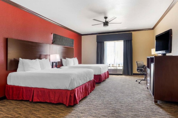 Best Western Plus Classic Inn and Suites image 46